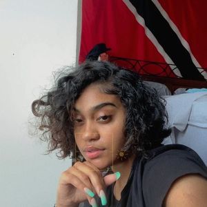 Meet your Posher, Ayla